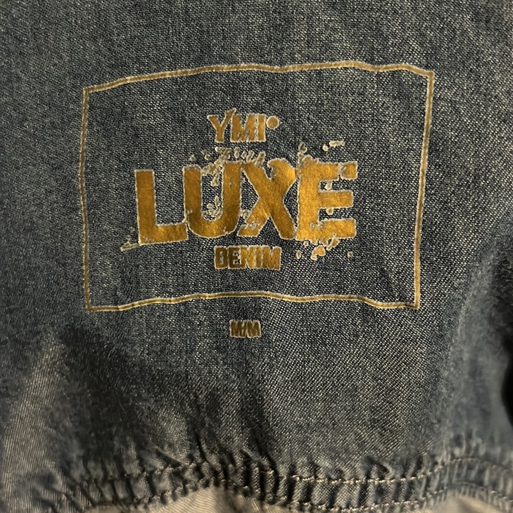 ❄️YMI LUXE button up denim dress. Size M - Picture 5 of 5